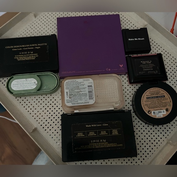 Makeup Bundle - Picture 9 of 11